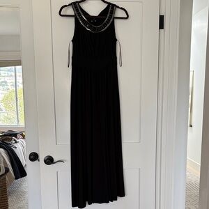 Elegant Black Sleeveless Dress